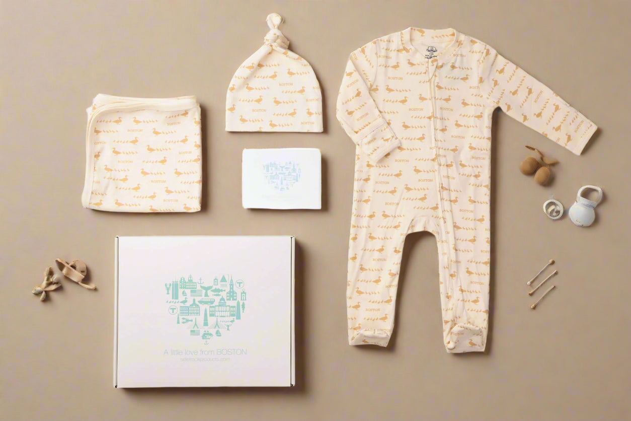 Make Way for Ducklings Boston-themed baby gift set